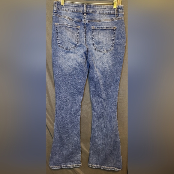 Maurices MJean Flare Leg Jeans Size 8 - Picture 2 of 9